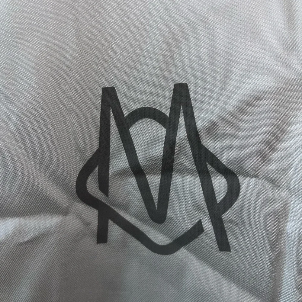 AVAILABLE July 17th    RIMOWA White Protective Luggage Cover with Tag - Picture 5 of 10